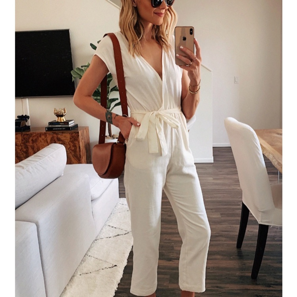 COPY - NWOT Abercrombie Jumpsuit🤍🤍